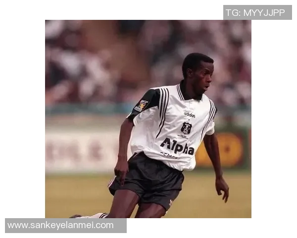 西班牙足球传奇救援行动揭晓明星球员身份背后的故事